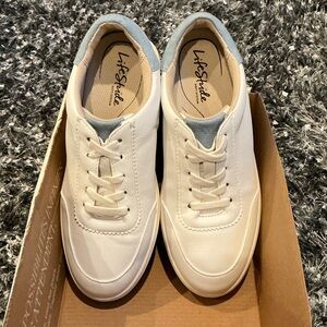 NWT SIZE 6 SLIP IN Life Stride White Sneakers
